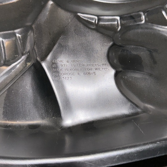 Bert and Ernie cake pan - Picture 4 of 4